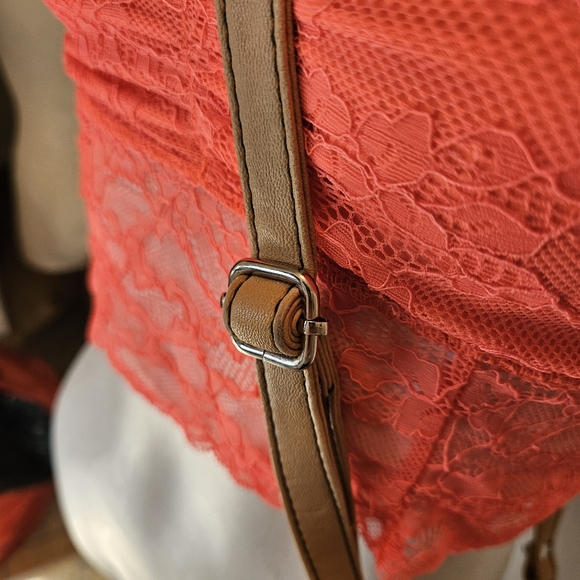 Relic Convertible Shoulder & Crossbody Bag - Picture 3 of 10